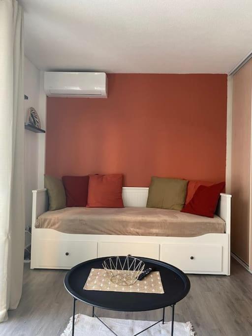 Appt 2 Pieces Port - Mega Terrasse + Garage Apartment Frejus