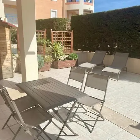Appt 2 Pieces Port Frejus - Mega Terrasse + Garage Apartment Exterior photo