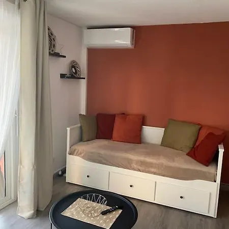 Appt 2 Pieces Port Frejus - Mega Terrasse + Garage Apartment Exterior photo